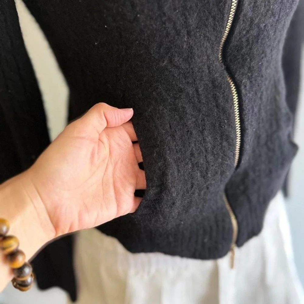 Ralph Lauren Black Zip up Cashmere Sweater with Gold Zipper Women's Size Medium